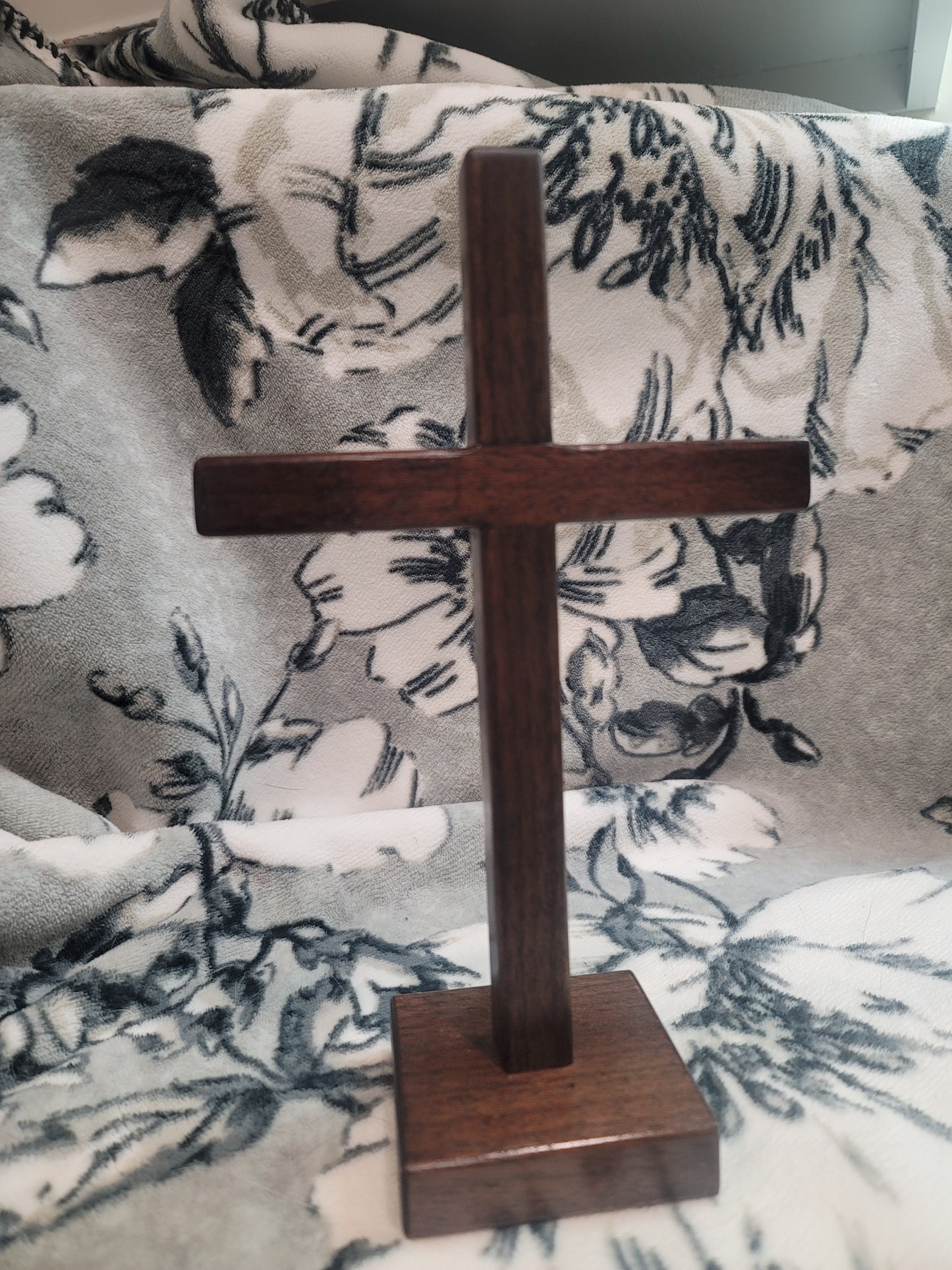 Walnut Wood Cross w/base. 6 x 9