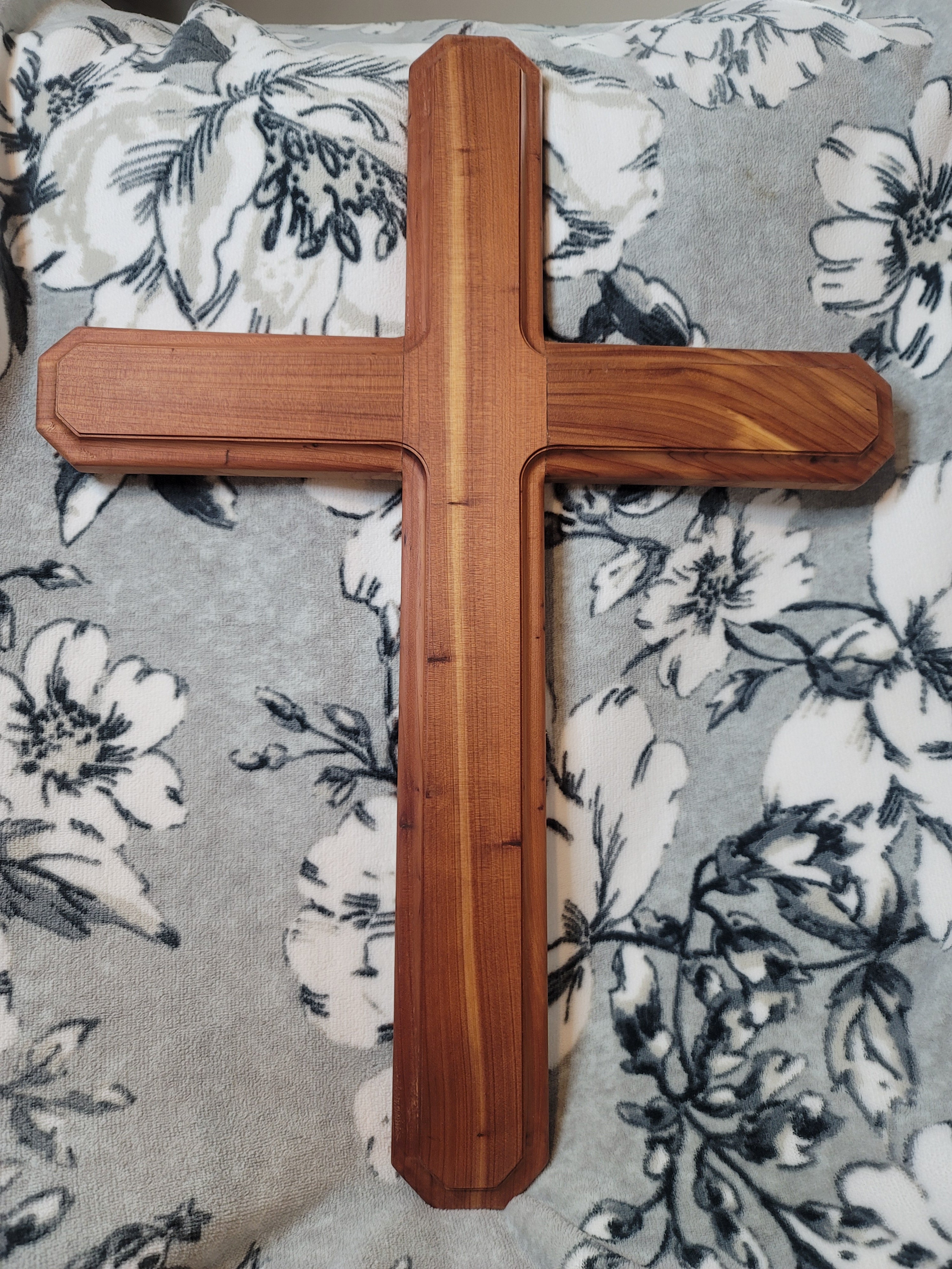 Large Cedar cross rounded edges 18 inches x 24 inches – White Rose ...