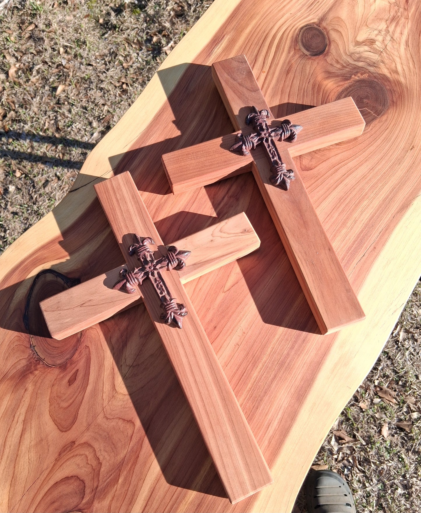 Cedar Cross w/Metal cross
