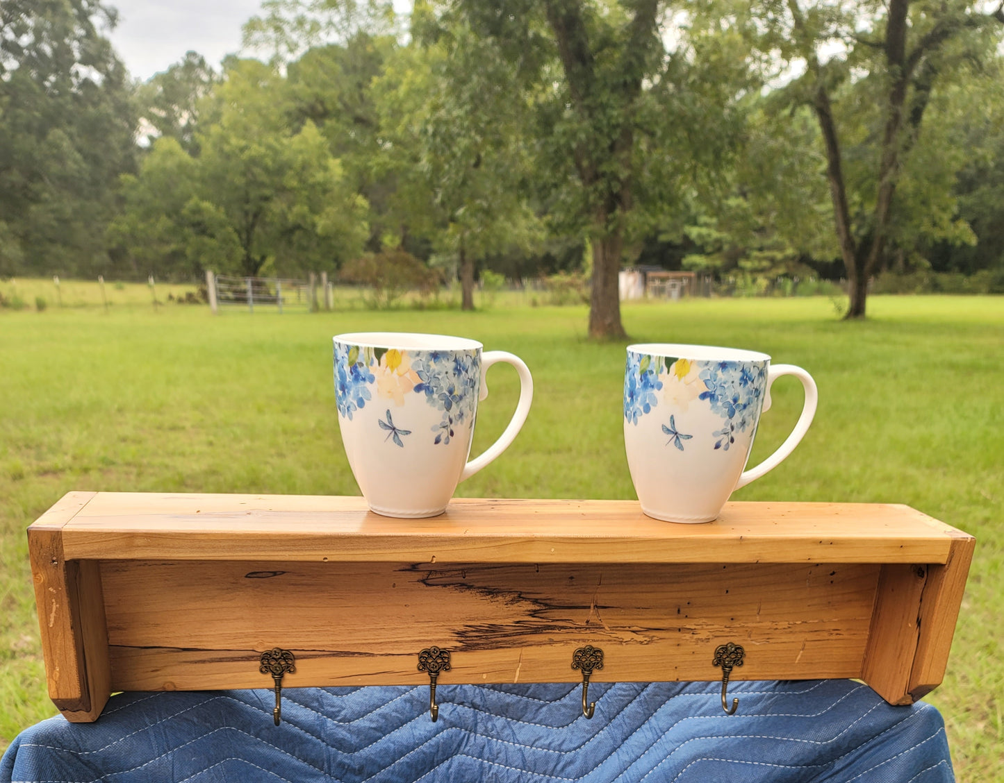 Poplar wood coffee mug wall shelf