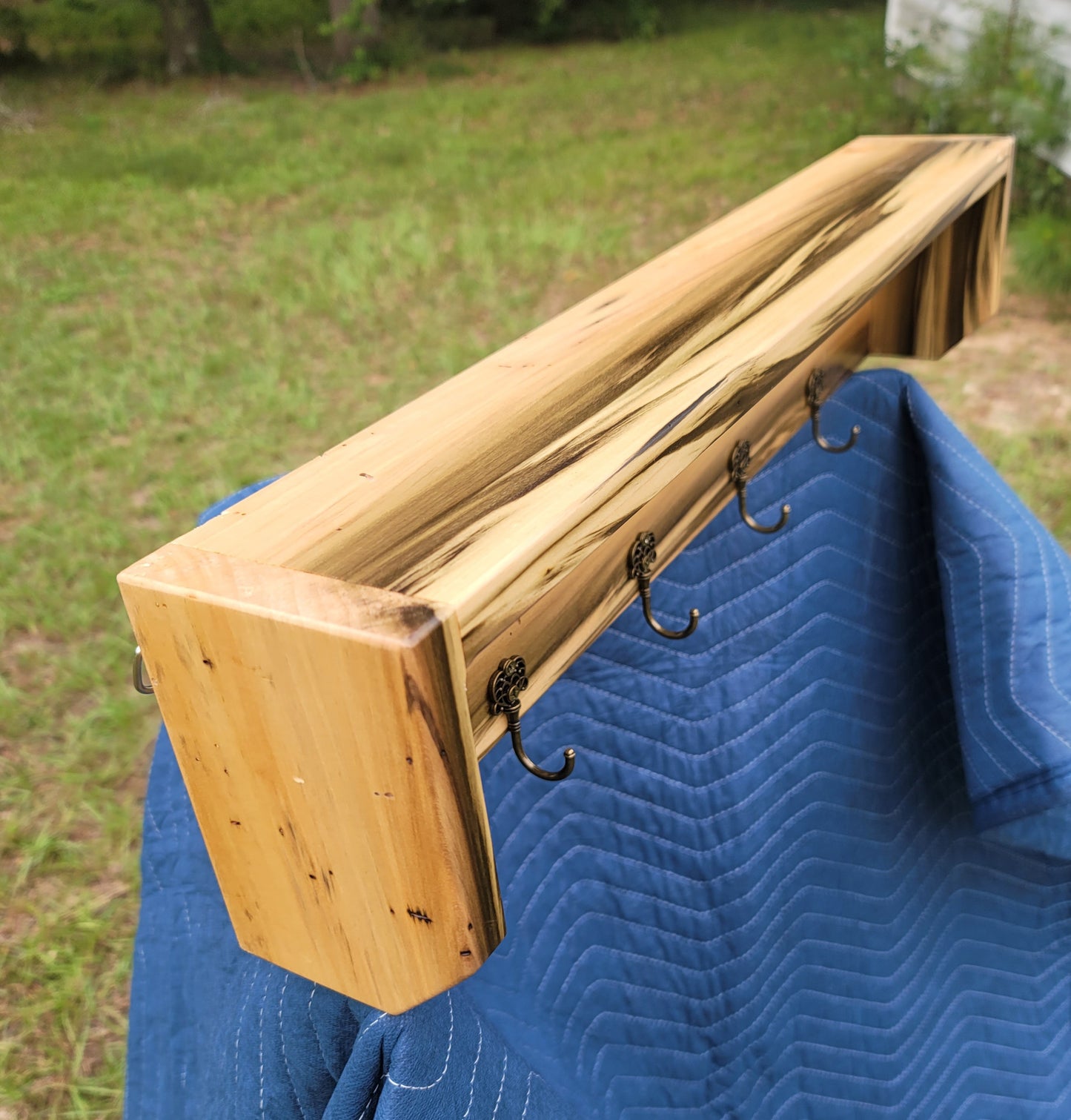 Maple wood coffee mug wall shelf