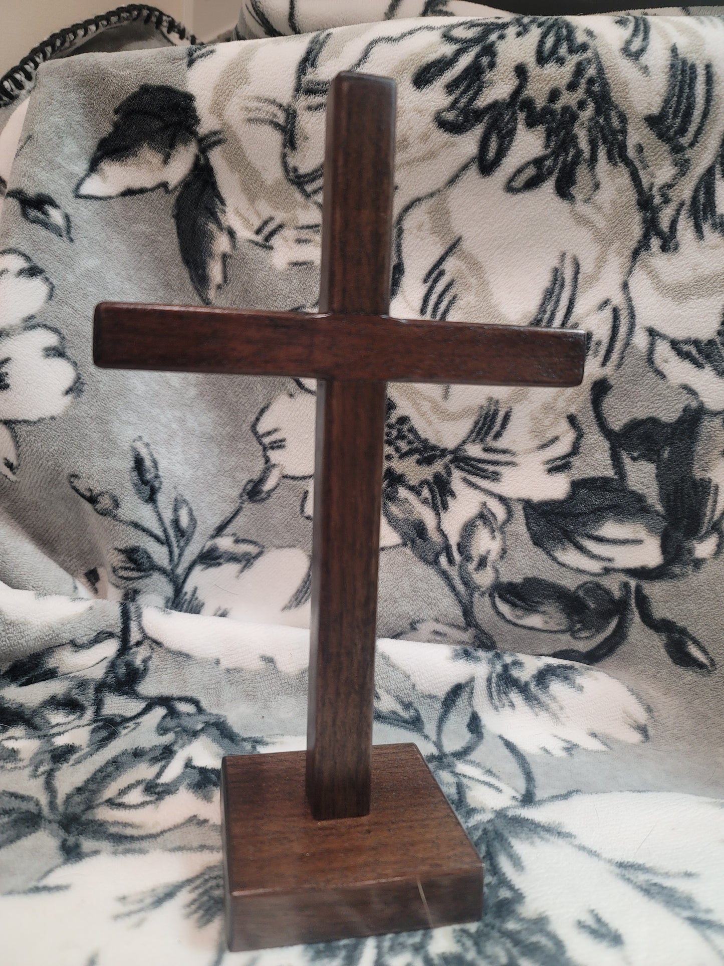 Walnut Wood Cross w/base. 6 x 9