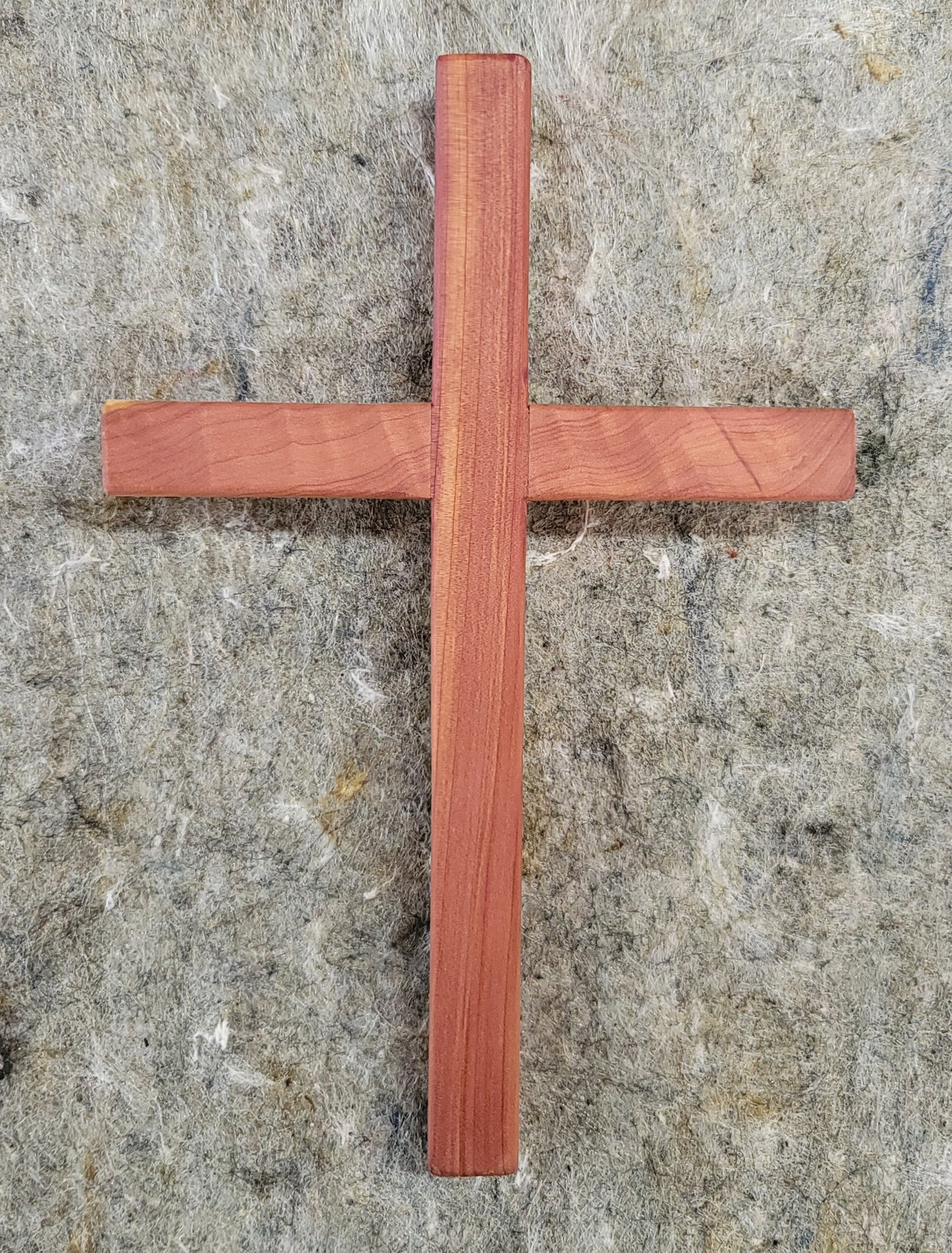Small Cedar Cross 6 in x 9 in