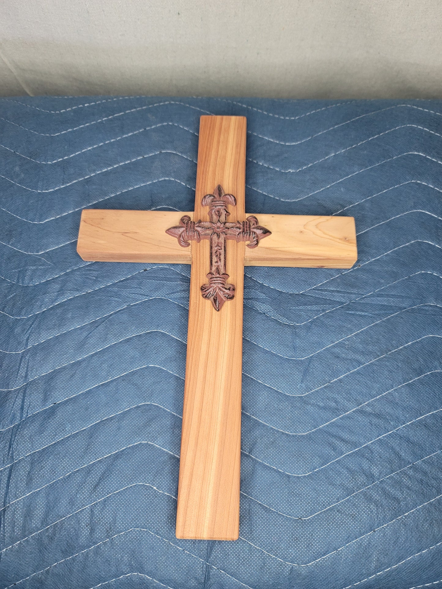 Cedar Cross w/Metal cross
