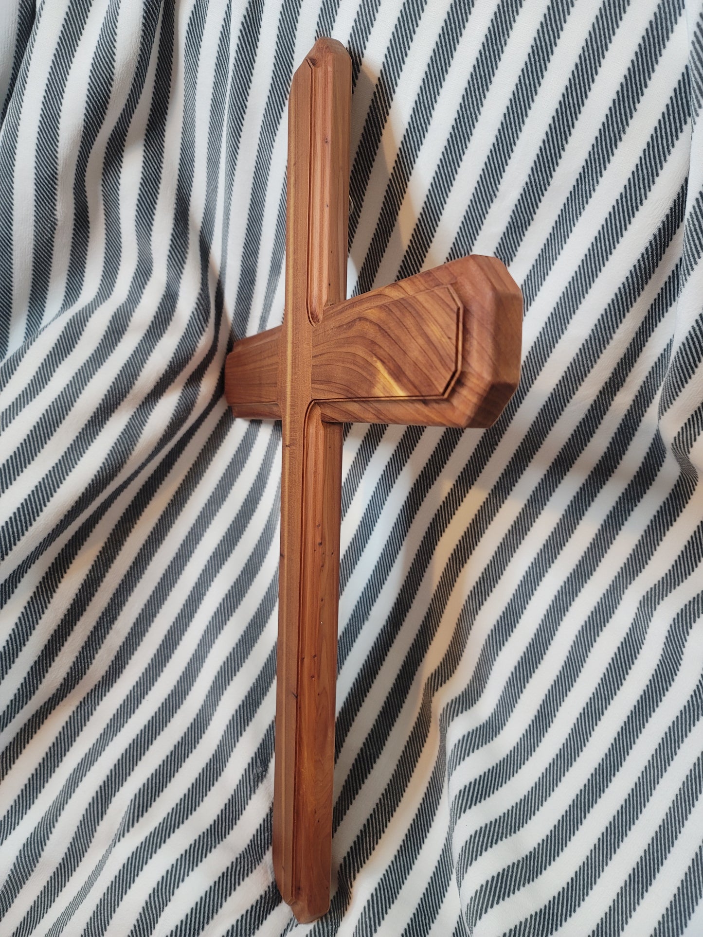 Large Cedar cross rounded edges 18 inches x 24 inches