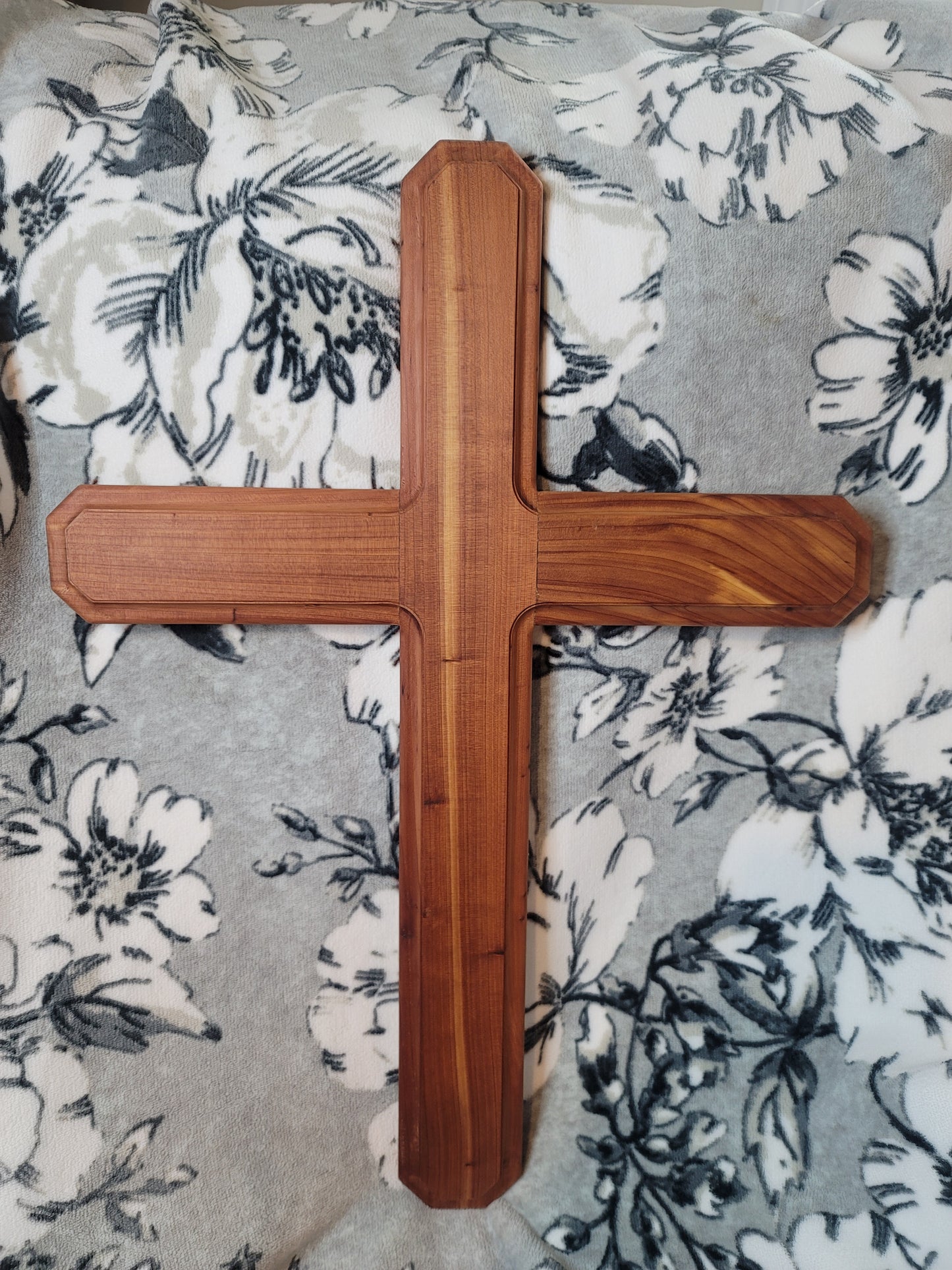 Large Cedar cross rounded edges 18 inches x 24 inches