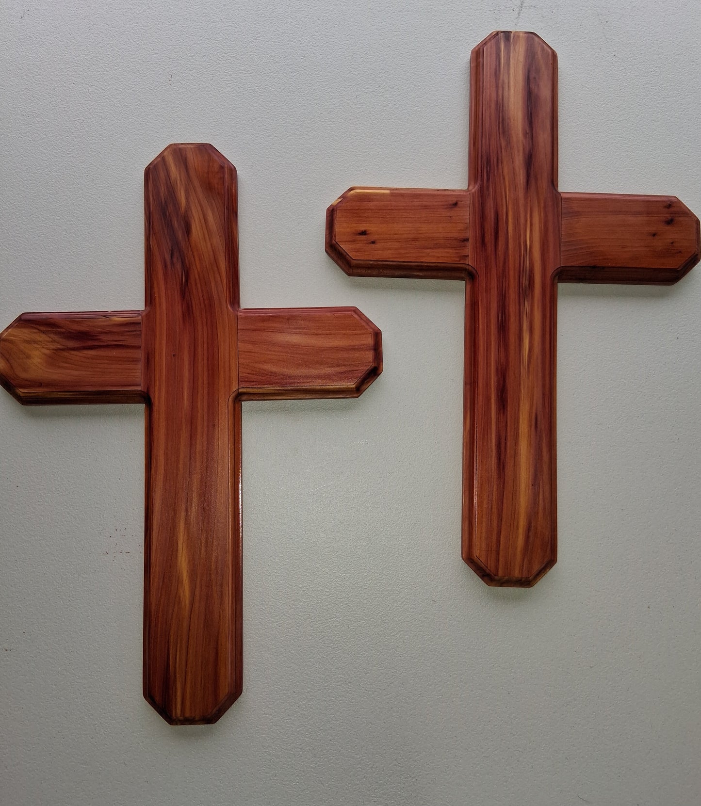 Medium Cedar Cross Classic round edges. 12 inch x 18 inch.