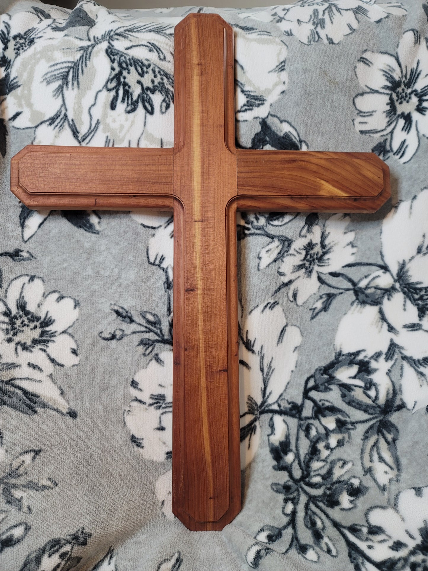 Large Cedar cross rounded edges 18 inches x 24 inches