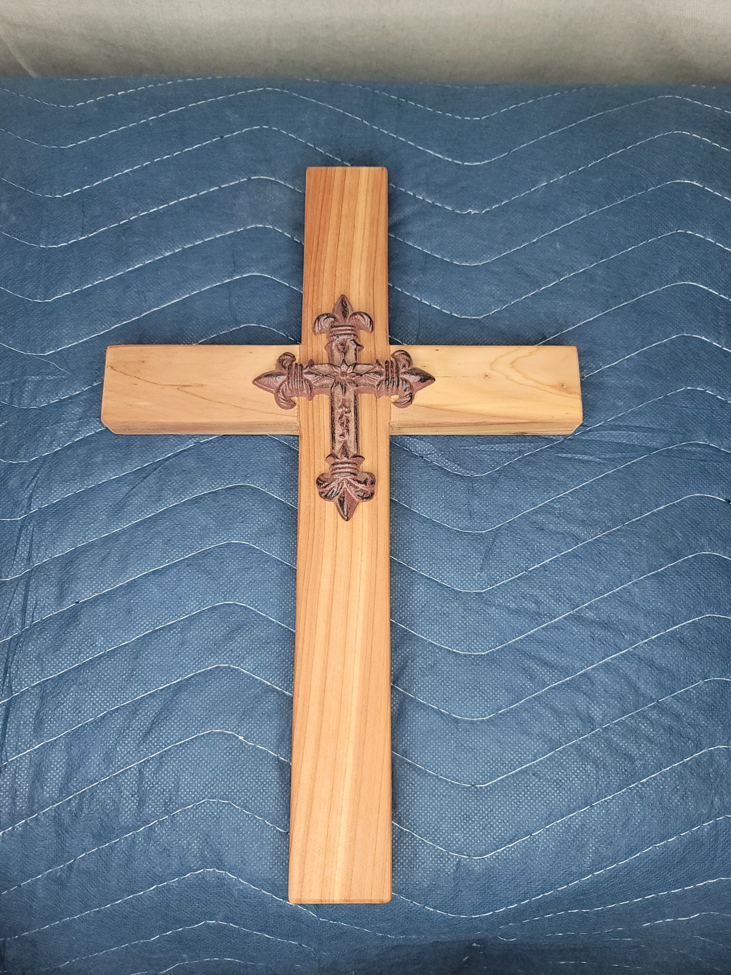 Cedar Cross w/Metal cross