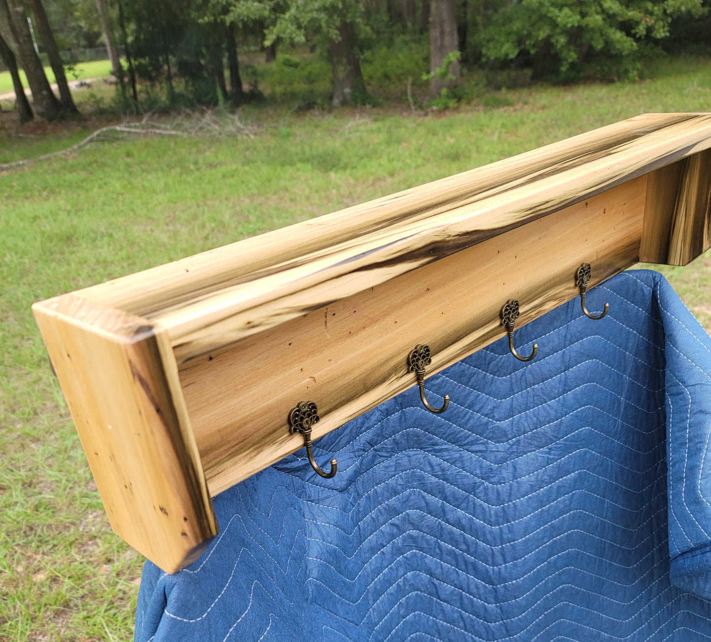 Maple wood coffee mug wall shelf
