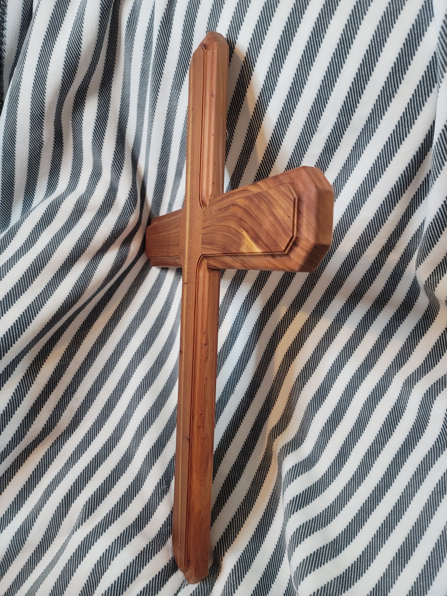 Large Cedar cross rounded edges 18 inches x 24 inches