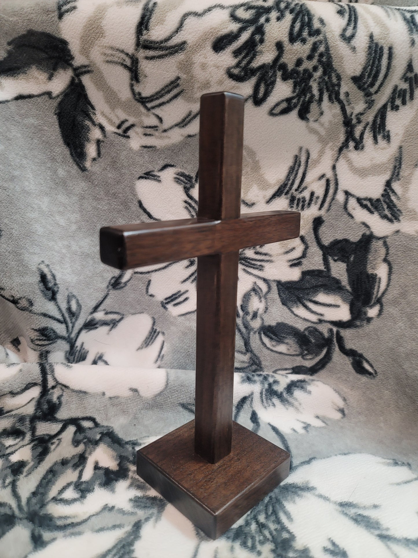 Walnut Wood Cross w/base. 6 x 9