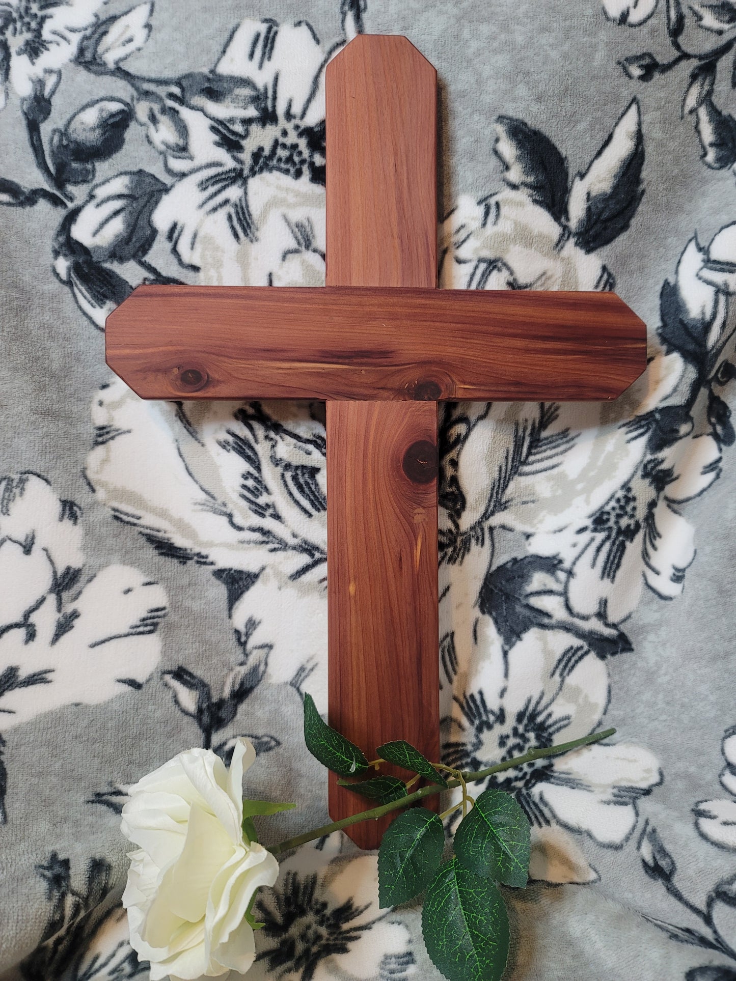 Medium Cedar Cross round edges. 12 inch x 18 inch.
