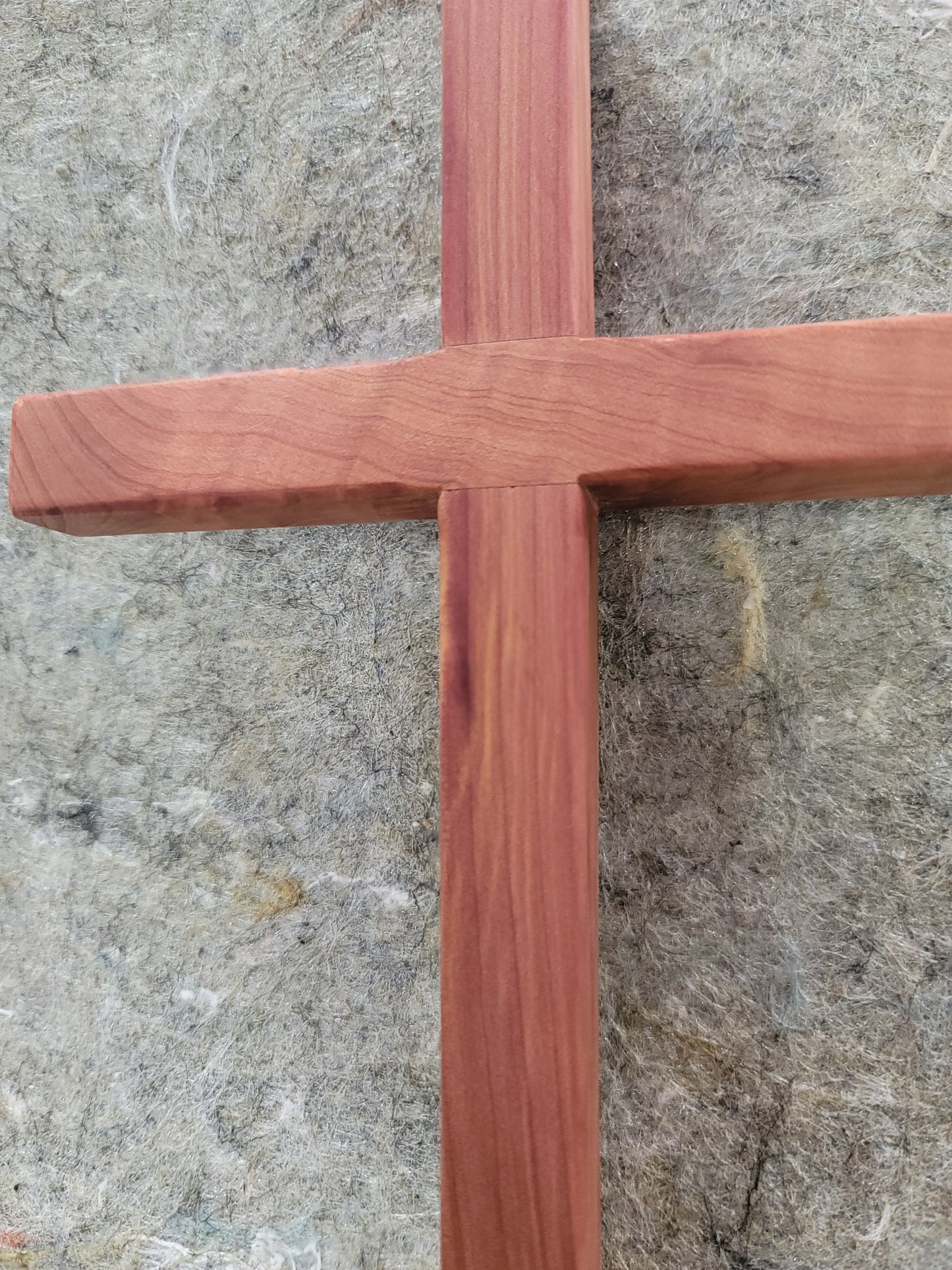 Small Cedar Cross 6 in x 9 in