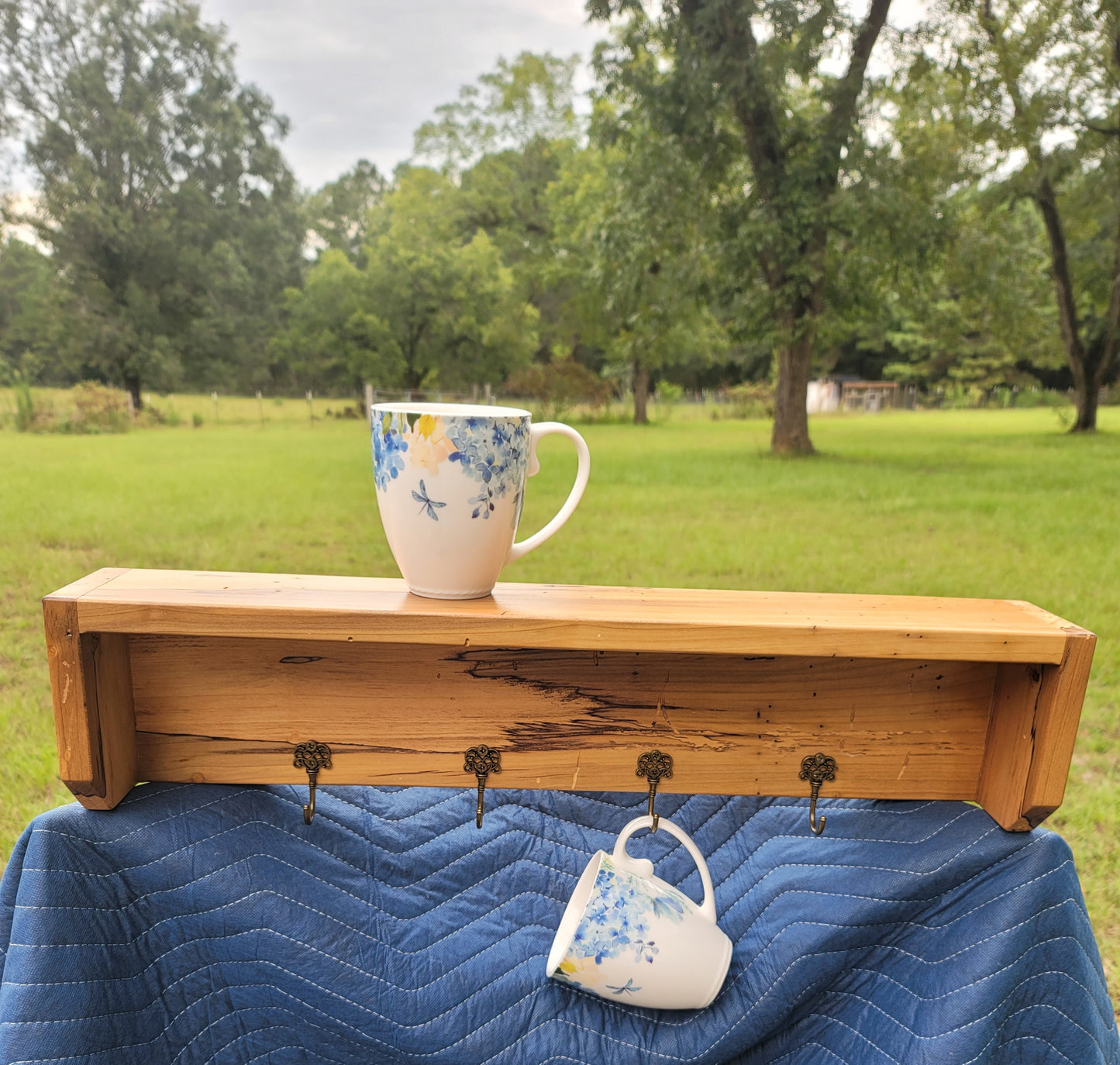 Poplar wood coffee mug wall shelf